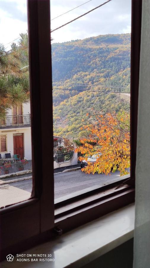 Adonis Hotel Castelvecchio Calvisio Bagian luar foto